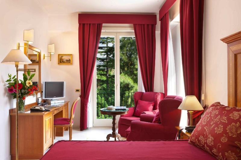 Hotel Continental - image 11