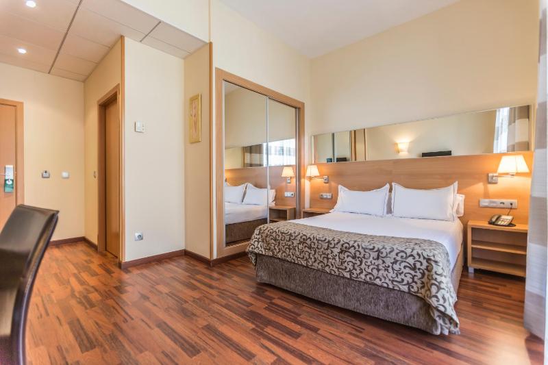 Standard Room image 2