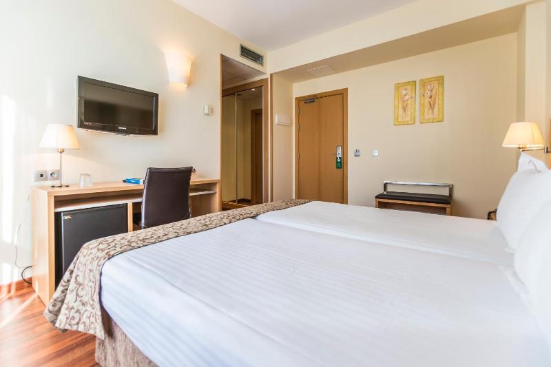 Standard Room image 1
