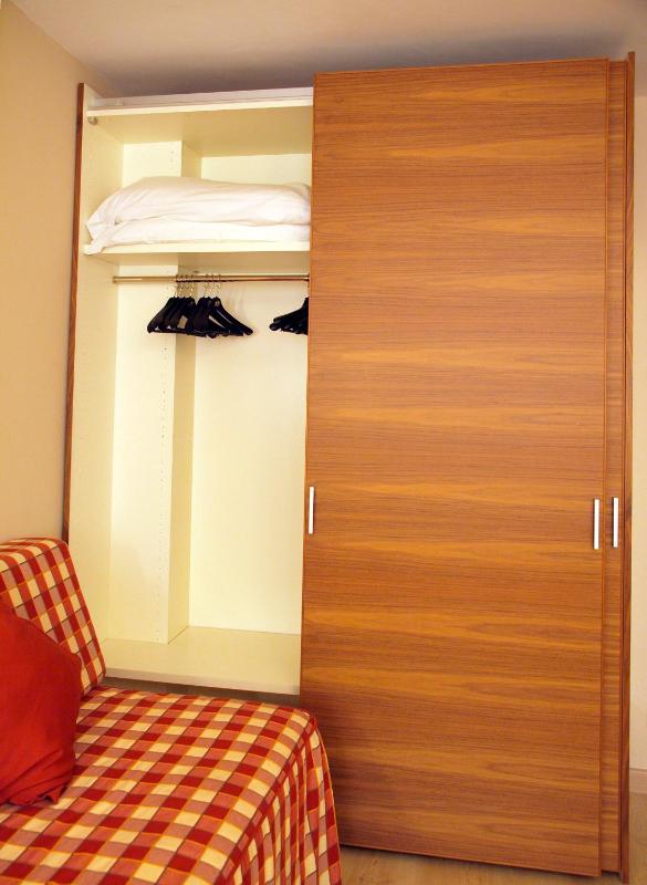 Quadruple Room (2 Adults + 2 Children) with Spa Access image 2