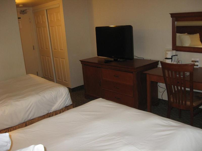 Hotel Chrome Montreal Centre-Ville - image 3