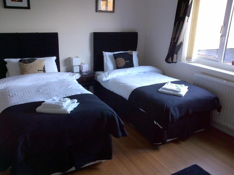 Grove House - Woodbridge - image 27