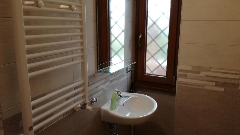 Triple Room with Balcony image 3