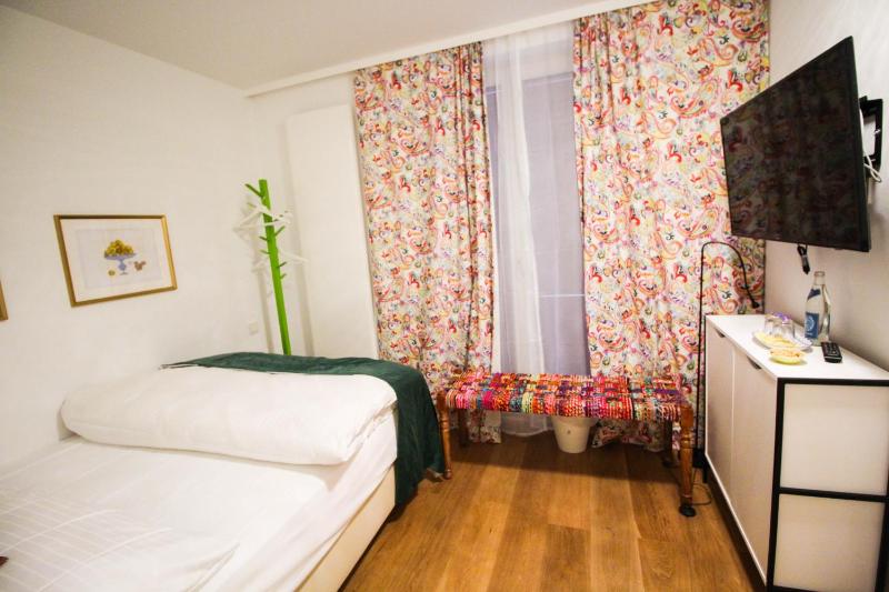Standard Double Room image 2