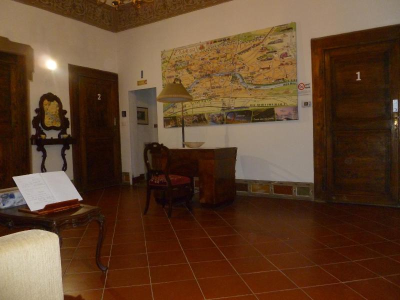 Double Room with Shared Bathroom image 3