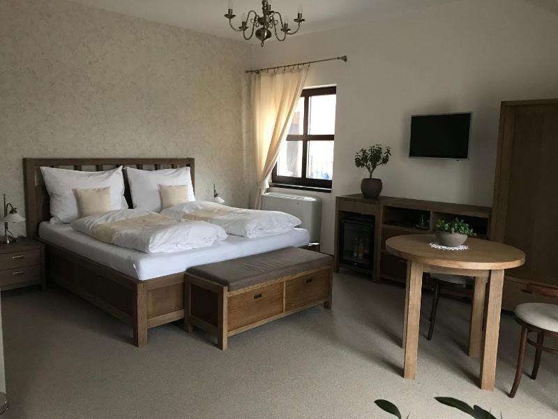 Double Room with Terrace image 2