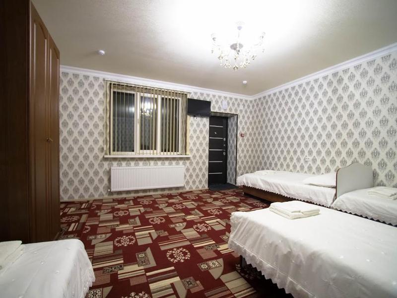 Quadruple Room with Mountain View image 2