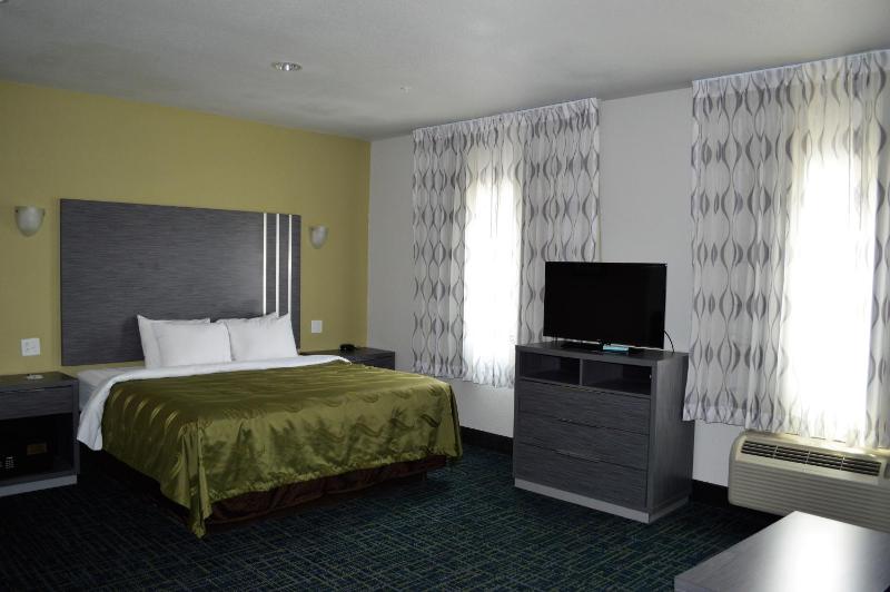 King Room - Non-Smoking image 1