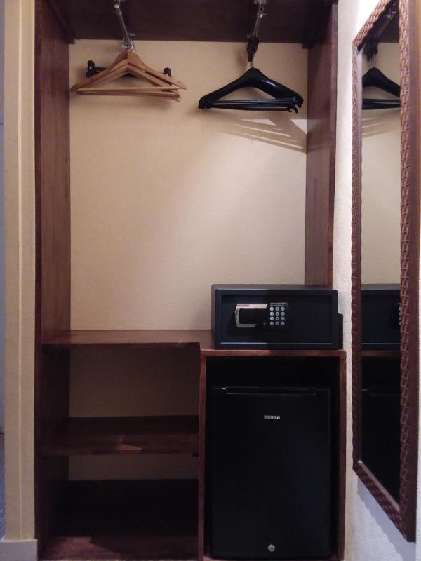 Family Room image 3