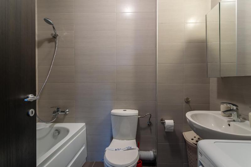 Apartment image 3