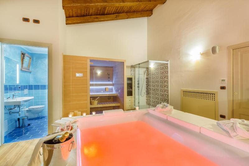 Suite with Private Spa Area image 2