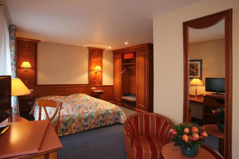 Superior Double Room image 3