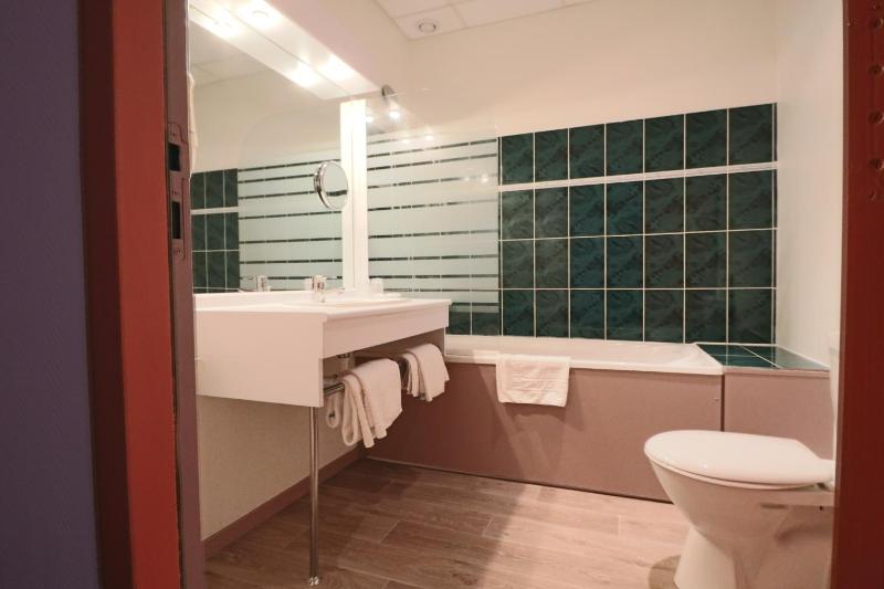 Twin Room image 2