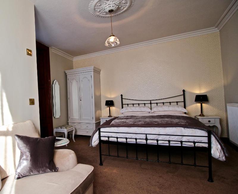 King Room image 2
