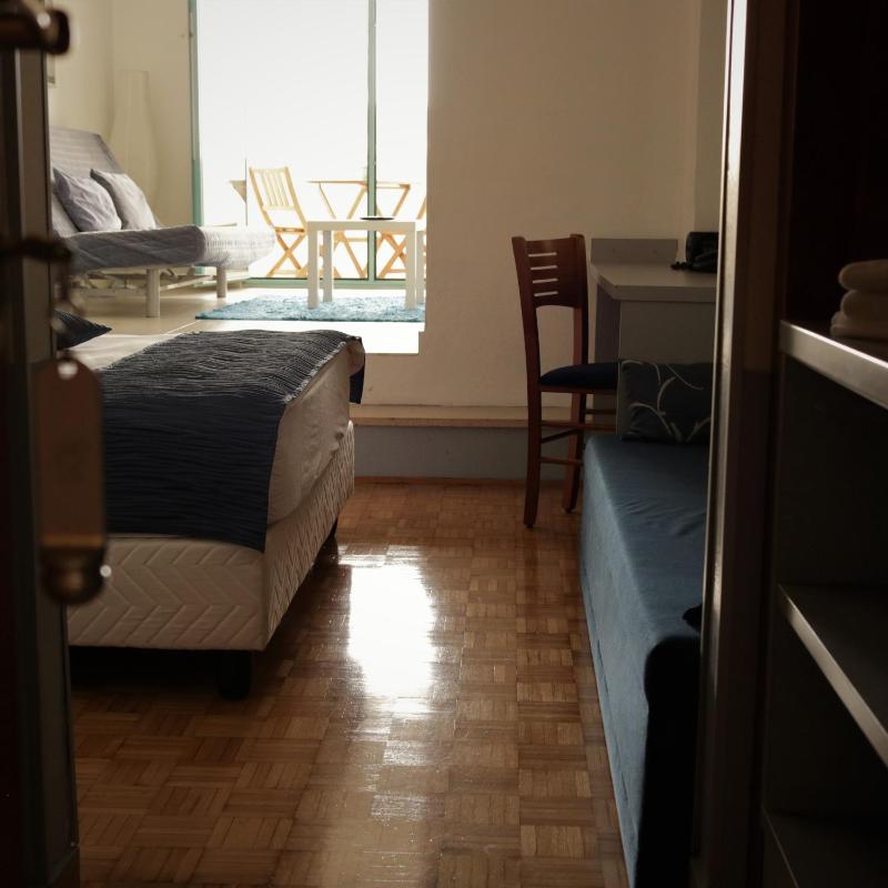 Quadruple Room image 3