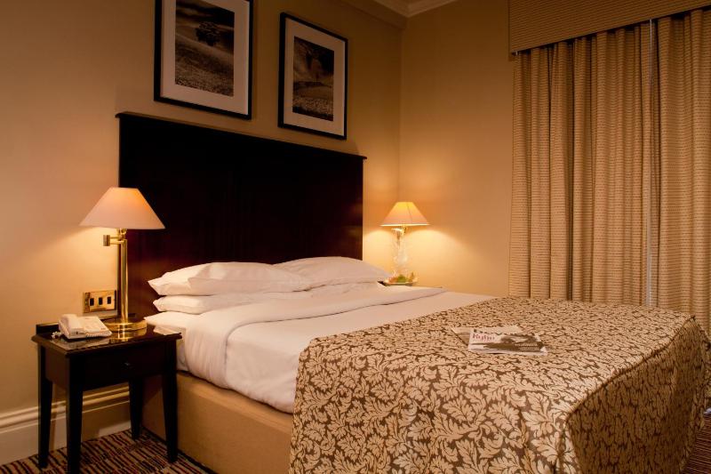 Executive Double or Twin Room image 2