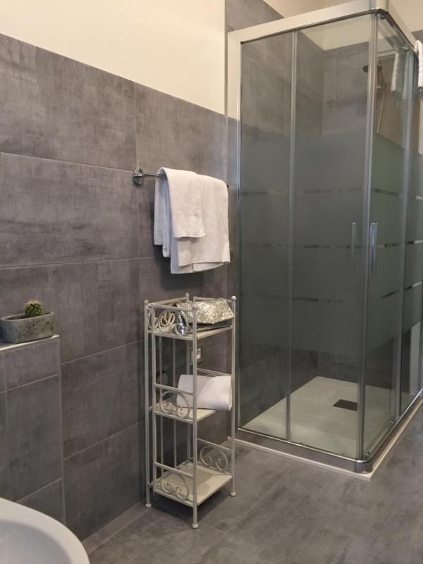 Poloni Apartment - image 10