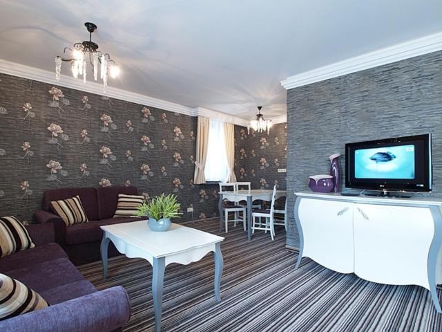 One-Bedroom Apartment image 1