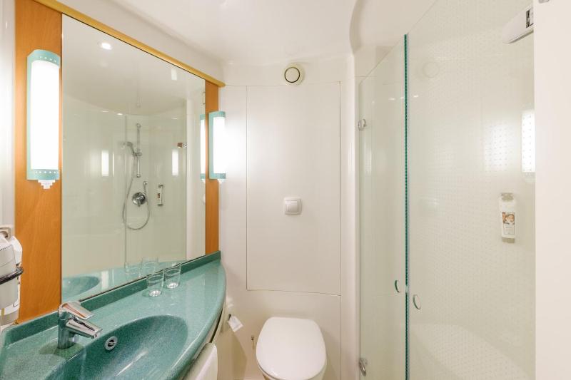 Double Room image 2