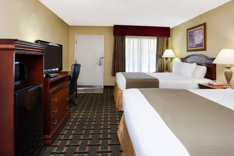 King Room with Two King Beds - Non-Smoking image 1
