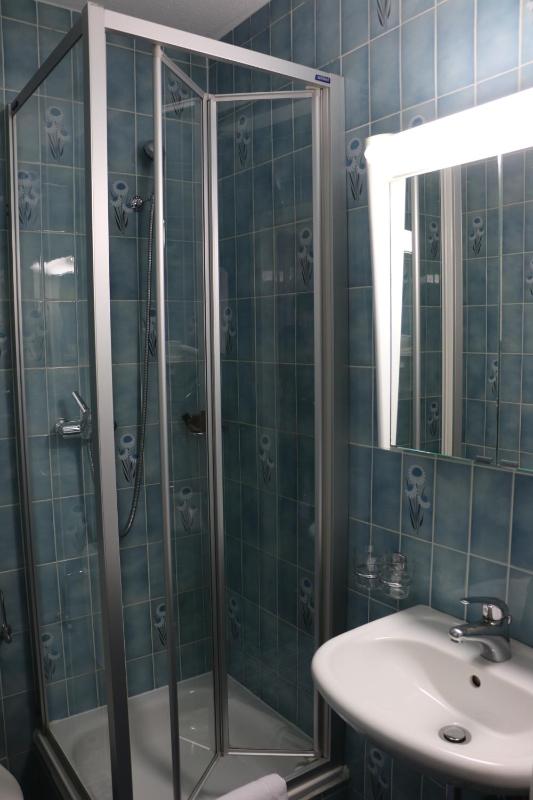Double or Twin Room image 3