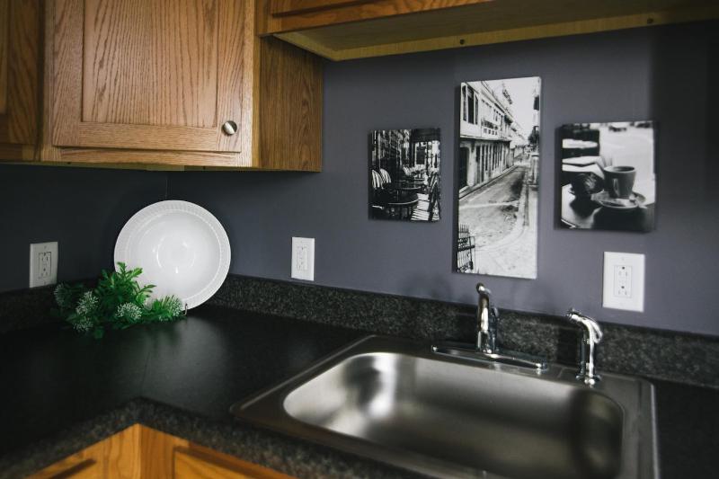 Deluxe King Suite image 4