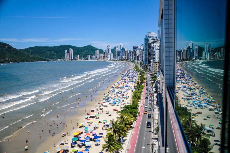INCRÍVEL Ap a 100m do MAR com Ar e Wi-Fi - image 7