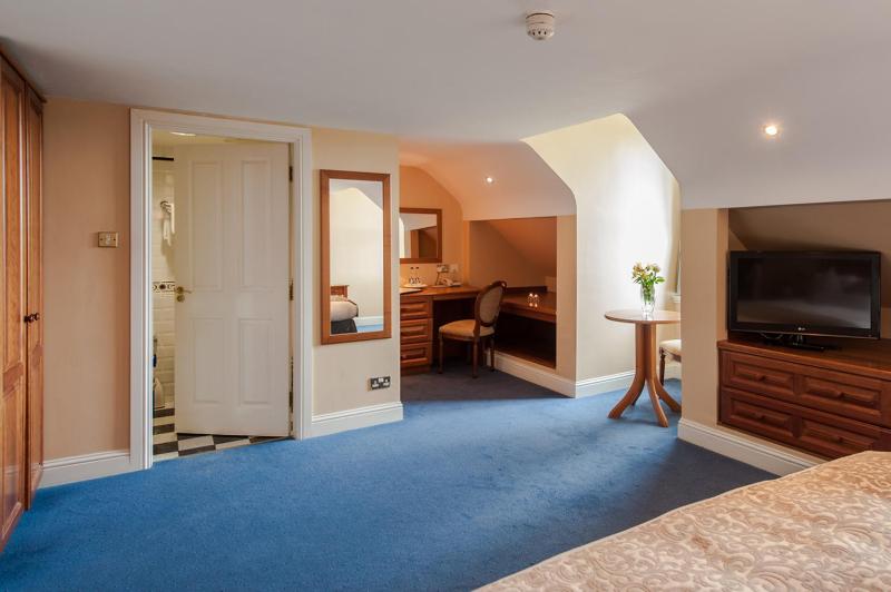 Double Room image 2