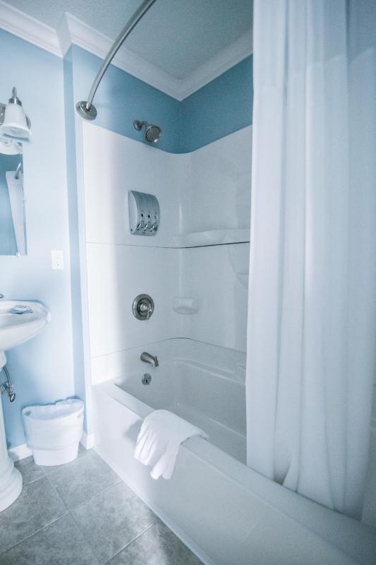 Two-Bedroom Suite image 3