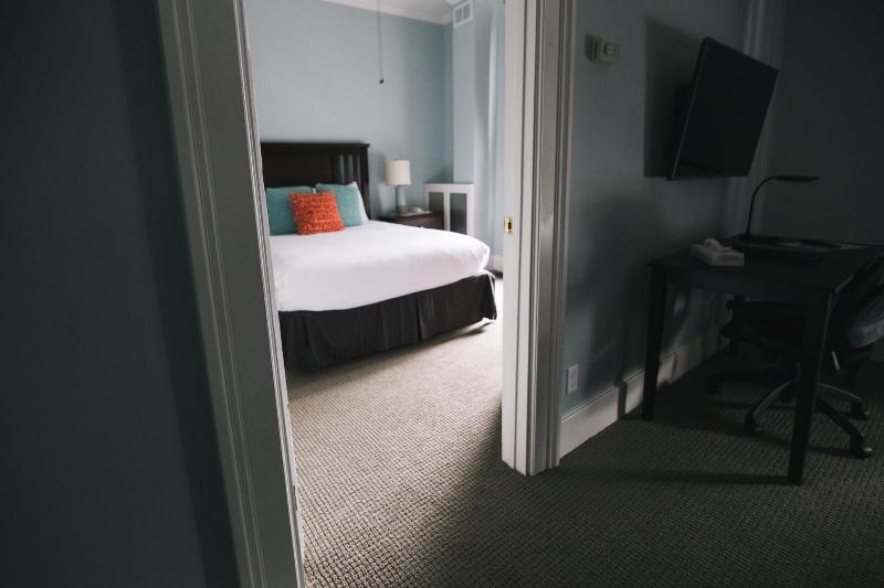 Superior Suite image 1