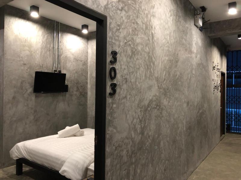 Blackjack Bar and Hostel - image 27
