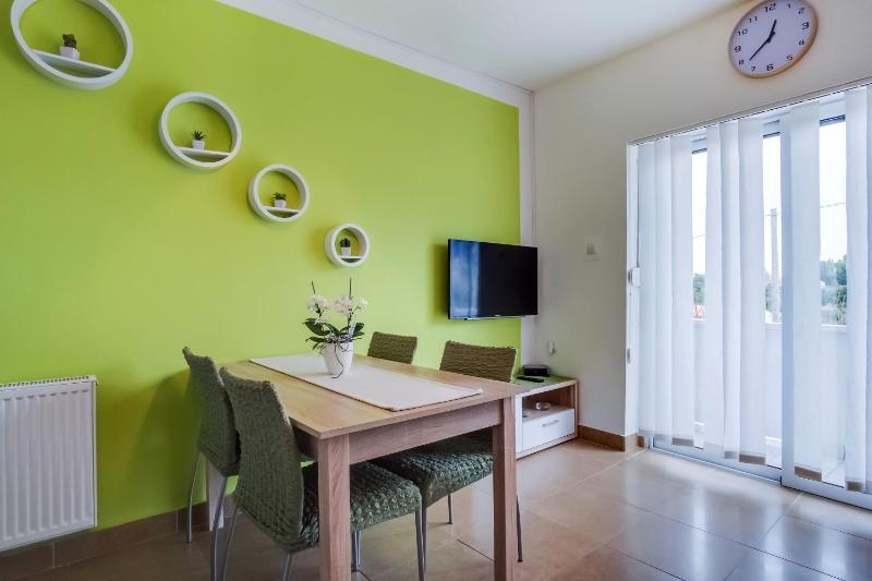 Apartment image 2