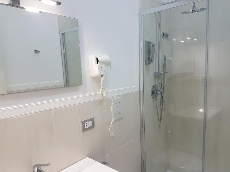 Double Room with Park View image 1