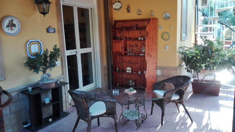 Deluxe Double Room with Shower image 4