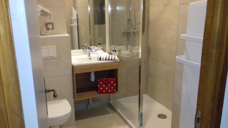 Double Room image 2