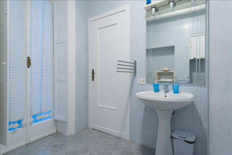 Double Room with Private Bathroom image 3