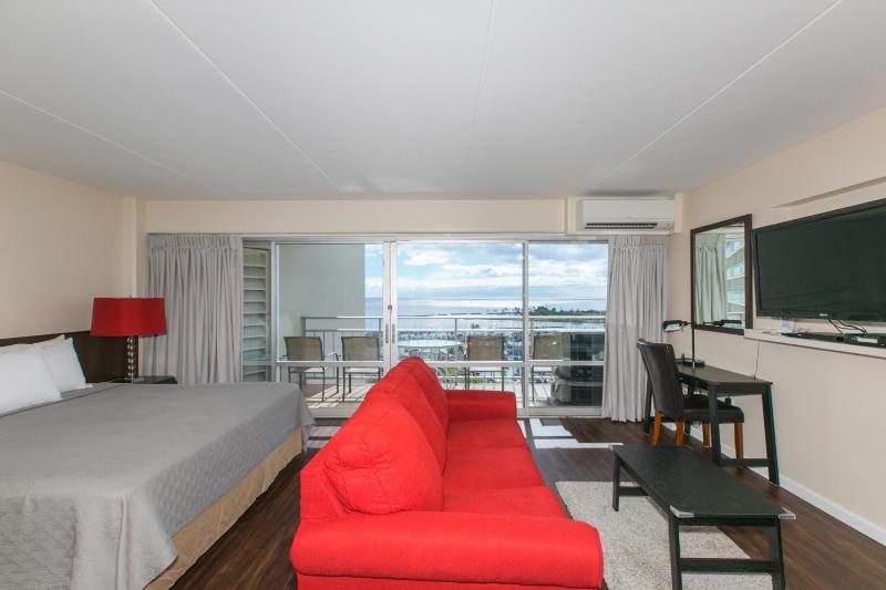 One-Bedroom Apartment image 3
