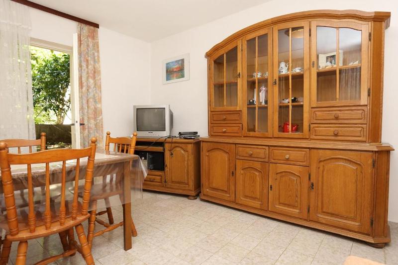 One-Bedroom Apartment with Terrace image 2