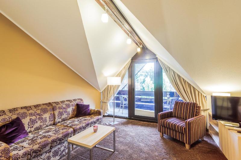 Junior Suite with Balcony image 2