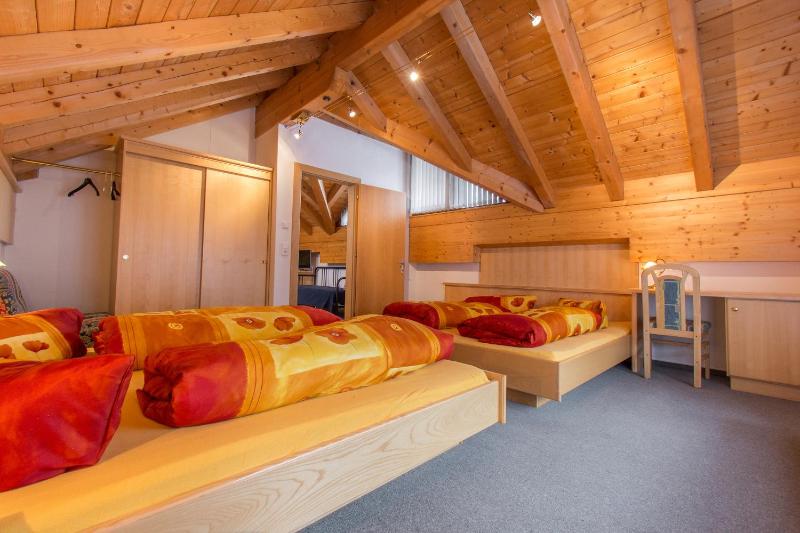 One-Bedroom Apartment - Attic image 4