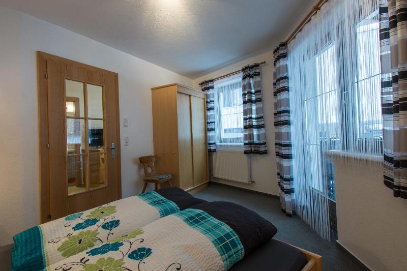 One-Bedroom Apartment image 4