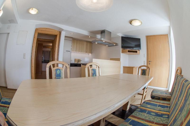Three-Bedroom Apartment (8 Adults) image 1