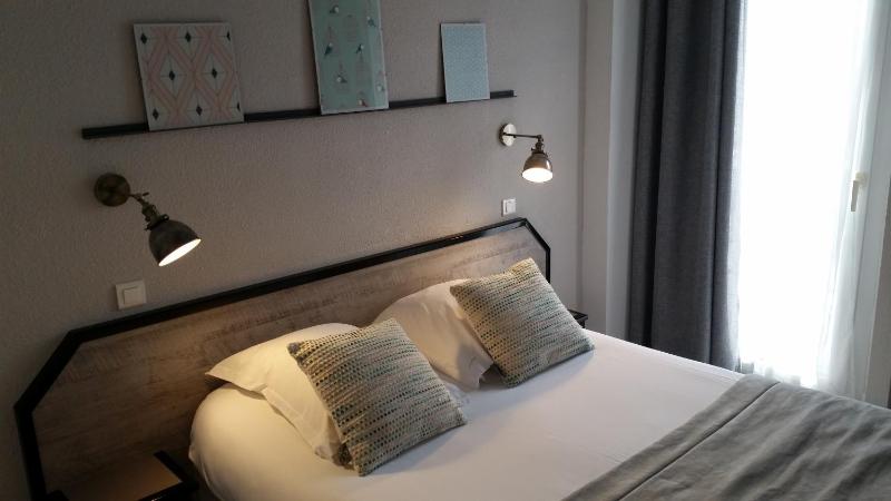 Double Room image 4