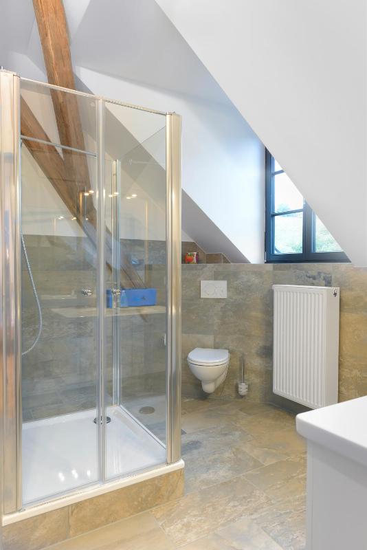 Triple Room with Bathroom image 2