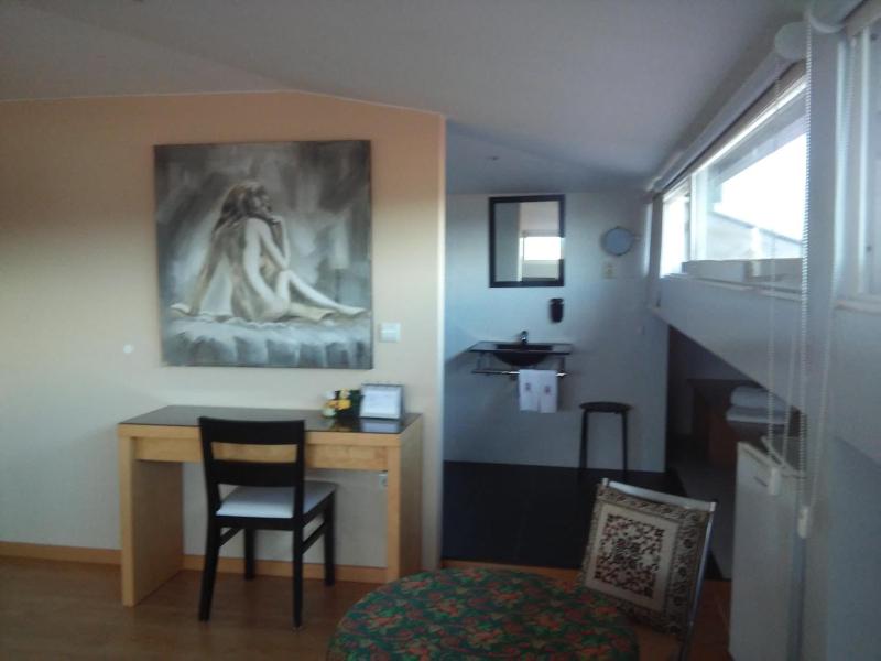 Triple Room with Private Bathroom image 4