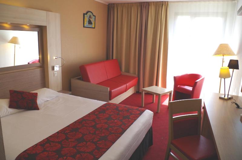 Comfort Room image 4