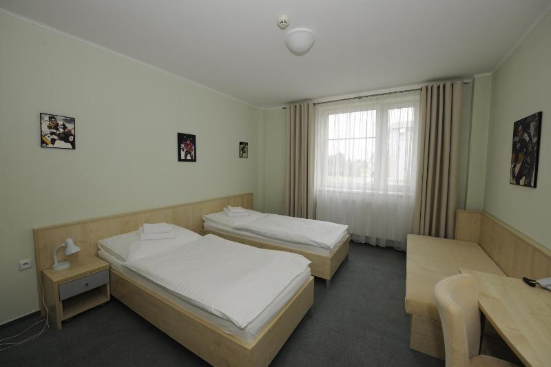 Standard Triple Room image 3