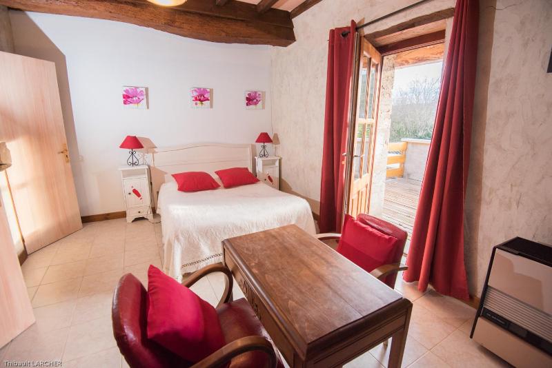 Double Room with Terrace image 3