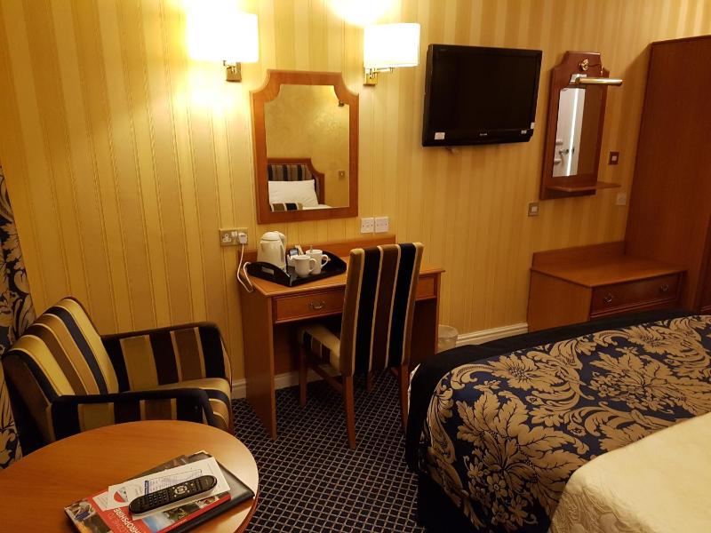 Standard Double Room image 2