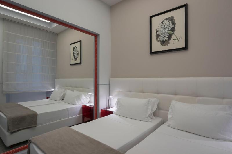 Smart Double Room image 2